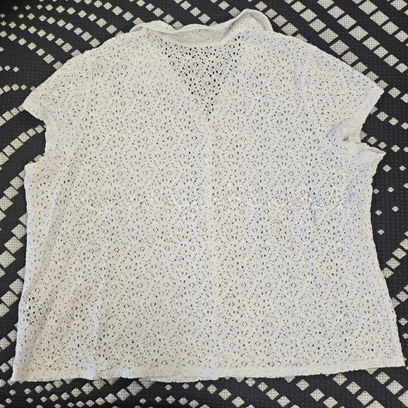 Avenue Women's Lace Buttoned Down Shirt in Plus Size - Picture 7 of 7